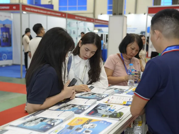 VEAM tham gia triển lãm quốc tế về công nghiệp hỗ trợ và chế biến chế tạo Việt Nam – VIMEXPO 2024 - Ảnh 8. VEAM tham gia triển lãm quốc tế về công nghiệp hỗ trợ và chế biến chế tạo Việt Nam – VIMEXPO 2024 - Ảnh 8.