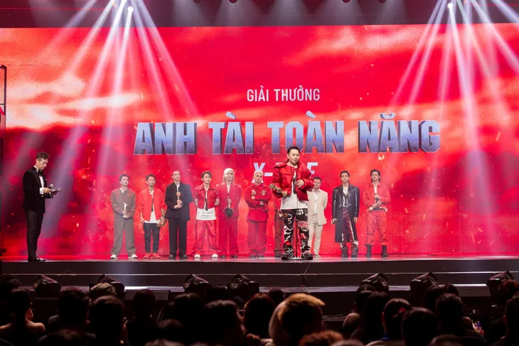 17 thành viên Gia tộc Anh tài toàn năng: Cảm xúc và nuối tiếc - Ảnh 3. 17 thành viên Gia tộc Anh tài toàn năng: Cảm xúc và nuối tiếc - Ảnh 3.