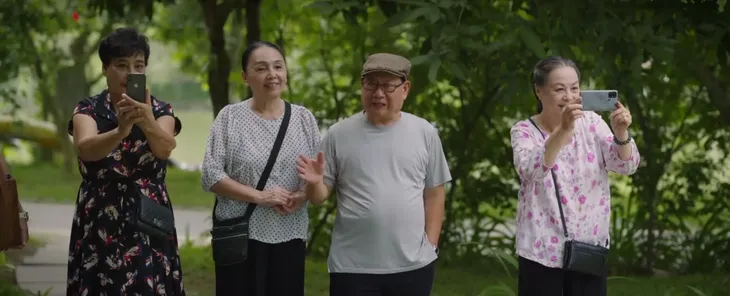 Hoa sữa về trong gió: Cặp oan gia Quân - Trang có biến mới - Ảnh 1. Hoa sữa về trong gió: Cặp oan gia Quân - Trang có biến mới - Ảnh 1.