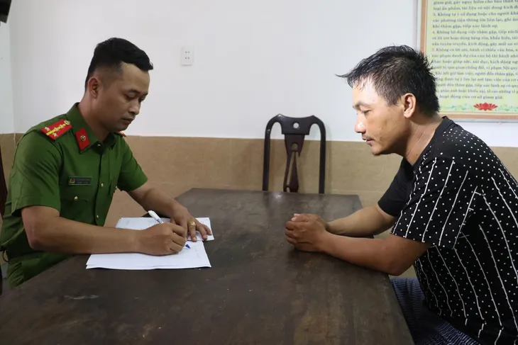 Nghệ An: Bắt giữ đối tượng cầm đầu đường dây lừa bán tượng cổ - Ảnh 1. Nghệ An: Bắt giữ đối tượng cầm đầu đường dây lừa bán tượng cổ - Ảnh 1.