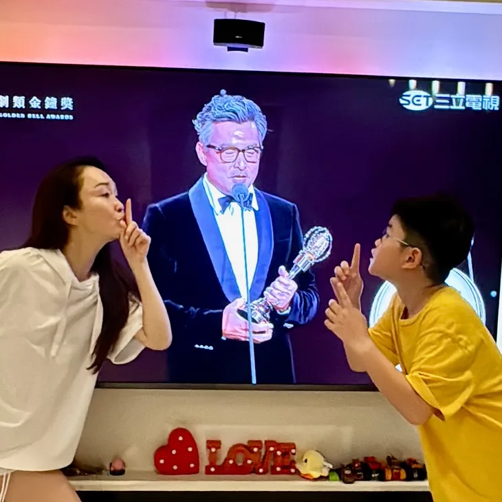 Lý Minh Thuận tặng toàn bộ tiền thắng giải làm quà cưới cho em trai - Ảnh 2. Lý Minh Thuận tặng toàn bộ tiền thắng giải làm quà cưới cho em trai - Ảnh 2.