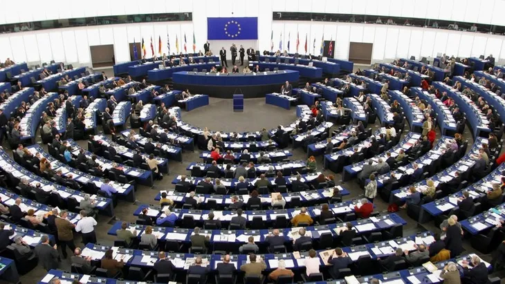 EU sẽ khai thác tài sản bị đóng băng của Nga - Ảnh 1. EU sẽ khai thác tài sản bị đóng băng của Nga - Ảnh 1.