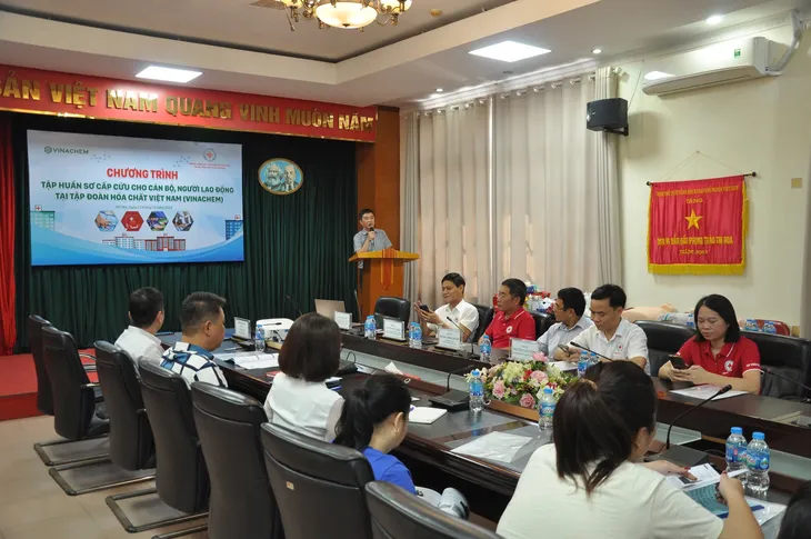 Trung tâm Dịch vụ Nhân đạo huấn luyện Sơ cấp cứu tại Tập đoàn Hóa chất - Ảnh 1. Trung tâm Dịch vụ Nhân đạo huấn luyện Sơ cấp cứu tại Tập đoàn Hóa chất - Ảnh 1.
