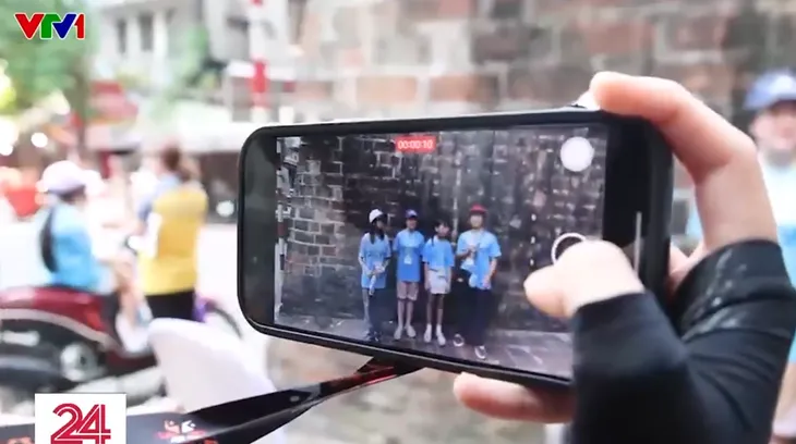 Khám phá các di tích lịch sử qua tour du lịch game di sản - Ảnh 1. Khám phá các di tích lịch sử qua tour du lịch game di sản - Ảnh 1.
