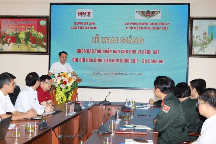 Khai giảng Khóa đào tạo cho Cảnh sát gìn giữ hòa bình Liên hợp quốc - Ảnh 1. Khai giảng Khóa đào tạo cho Cảnh sát gìn giữ hòa bình Liên hợp quốc - Ảnh 1.