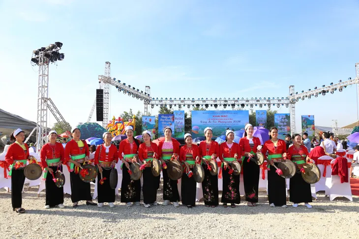 Sôi động Lễ hội khinh khí cầu Tràng An - Cúc Phương - Ảnh 4. Sôi động Lễ hội khinh khí cầu Tràng An - Cúc Phương - Ảnh 4.