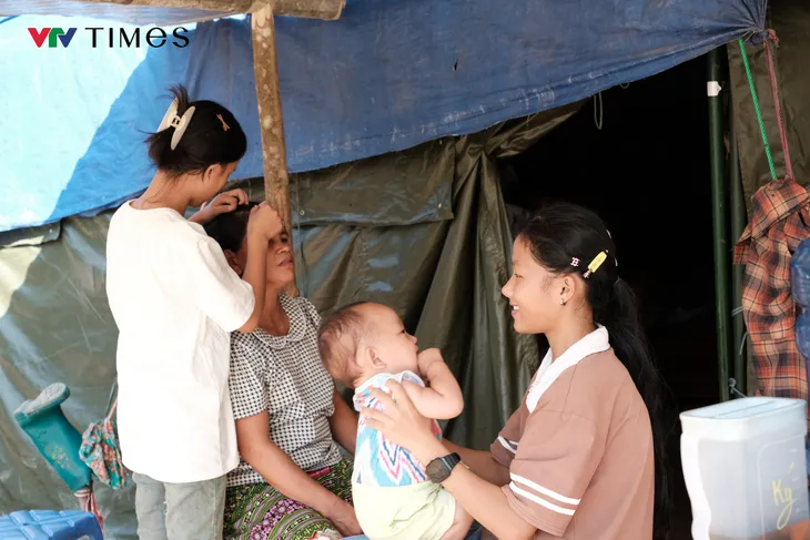 Sự bình yên đã dần trở lại với người dân thôn Nậm Tông (Lào Cai) - Ảnh 1. Sự bình yên đã dần trở lại với người dân thôn Nậm Tông (Lào Cai) - Ảnh 1.