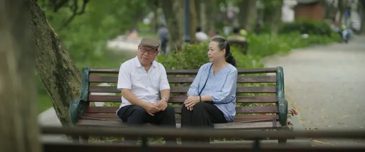 Hoa sữa về trong gió - Tập 39: Bà Trúc gặp tai nạn - Ảnh 2. Hoa sữa về trong gió - Tập 39: Bà Trúc gặp tai nạn - Ảnh 2.