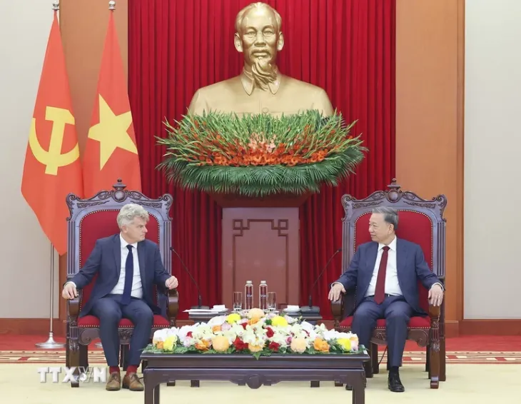 Tổng Bí thư Tô Lâm tiếp Bí thư toàn quốc Đảng Cộng sản Pháp Fabien Roussel - Ảnh 1. Tổng Bí thư Tô Lâm tiếp Bí thư toàn quốc Đảng Cộng sản Pháp Fabien Roussel - Ảnh 1.