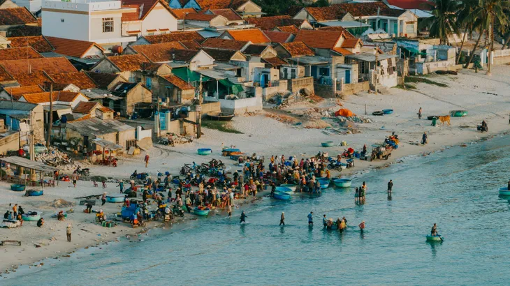 Về Ninh Thuỷ, khám phá chợ cá và tận hưởng cuộc sống miền biển - Ảnh 6. Về Ninh Thuỷ, khám phá chợ cá và tận hưởng cuộc sống miền biển - Ảnh 6.
