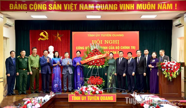 Bà Hà Thị Nga giữ chức vụ Bí thư Tỉnh ủy Tuyên Quang - Ảnh 5. Bà Hà Thị Nga giữ chức vụ Bí thư Tỉnh ủy Tuyên Quang - Ảnh 5.