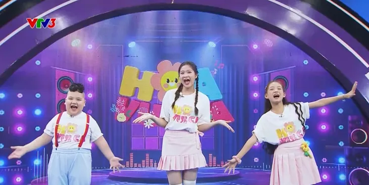 Hoa vui ca: Khởi động trước khi tập nhảy nhé! - Ảnh 1. Hoa vui ca: Khởi động trước khi tập nhảy nhé! - Ảnh 1.