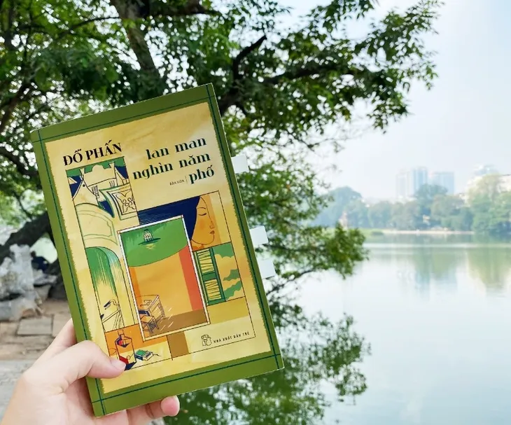 Đọc sách cùng thanh niên: Khám phá từng ngóc ngách của Hà Nội với Lan man nghìn năm phố - Ảnh 1. Đọc sách cùng thanh niên: Khám phá từng ngóc ngách của Hà Nội với Lan man nghìn năm phố - Ảnh 1.