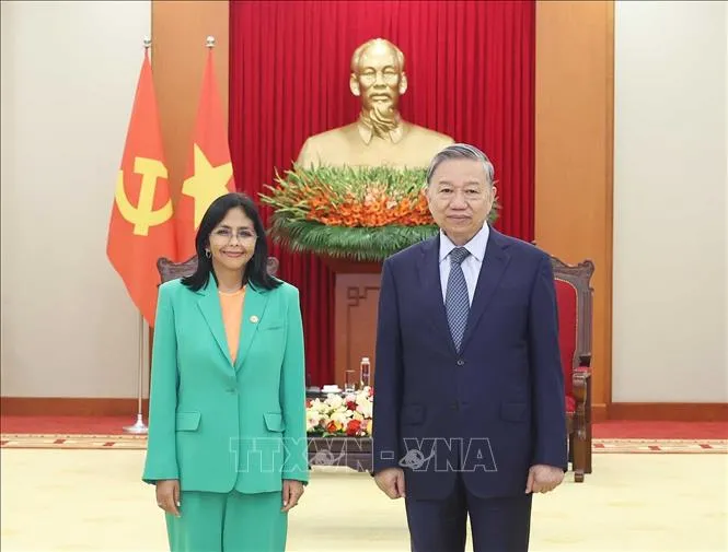 Tổng Bí thư Tô Lâm tiếp Phó Tổng thống thường trực Venezuela - Ảnh 1. Tổng Bí thư Tô Lâm tiếp Phó Tổng thống thường trực Venezuela - Ảnh 1.