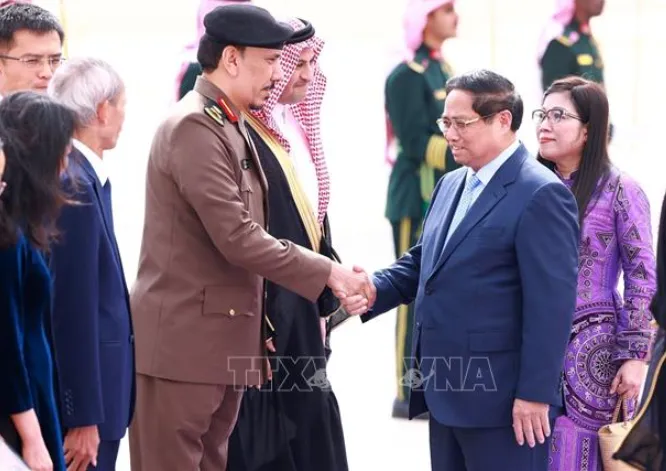 Thủ tướng Chính phủ Phạm Minh Chính và Phu nhân bắt đầu thăm Saudi Arabia - Ảnh 2. Thủ tướng Chính phủ Phạm Minh Chính và Phu nhân bắt đầu thăm Saudi Arabia - Ảnh 2.