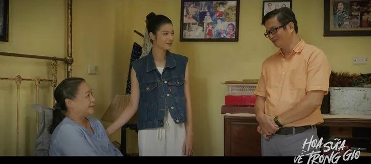 Hoa sữa về trong gió: Chị dâu, em chồng cãi nhau ngay giữa đường - Ảnh 2. Hoa sữa về trong gió: Chị dâu, em chồng cãi nhau ngay giữa đường - Ảnh 2.