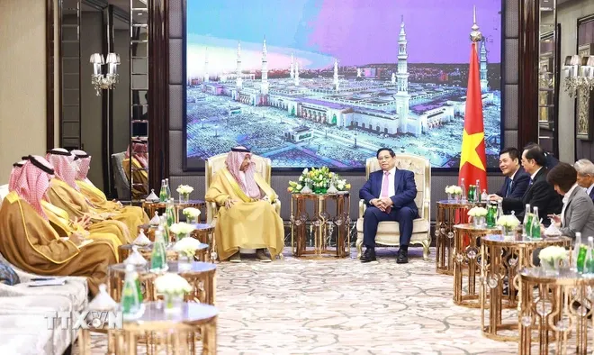 Thủ tướng Phạm Minh Chính tiếp Bộ trưởng Công nghiệp và Khoáng sản Saudi Arabia - Ảnh 1. Thủ tướng Phạm Minh Chính tiếp Bộ trưởng Công nghiệp và Khoáng sản Saudi Arabia - Ảnh 1.