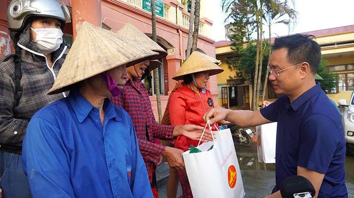 Bí thư Tỉnh ủy Quảng Bình kiểm tra công tác khắc phục thiệt hại sau lũ - Ảnh 3.