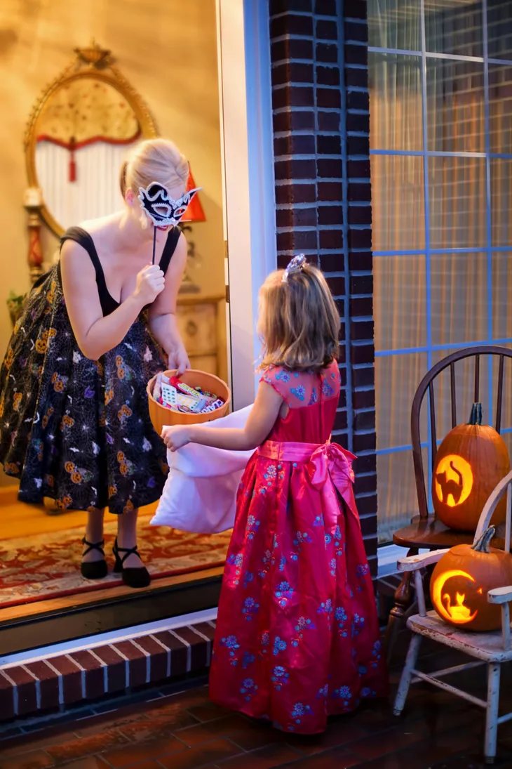 Halloween không đáng sợ - Ảnh 2. Halloween không đáng sợ - Ảnh 2.