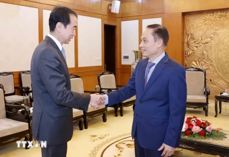 Trưởng ban Đối ngoại Trung ương tiếp Đại sứ Trung Quốc Hà Vĩ - Ảnh 1. Trưởng ban Đối ngoại Trung ương tiếp Đại sứ Trung Quốc Hà Vĩ - Ảnh 1.