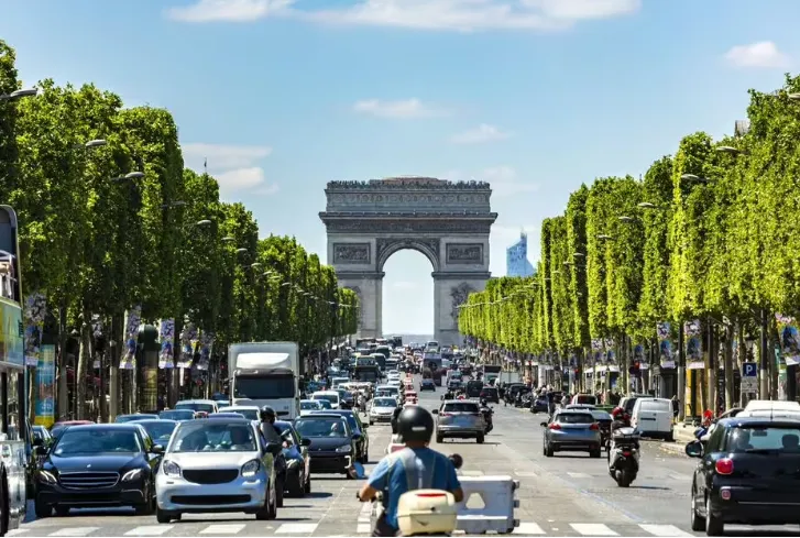 Pháp hạn chế giao thông ở thủ đô Paris nhằm cải thiện chất lượng không khí - Ảnh 1. Pháp hạn chế giao thông ở thủ đô Paris nhằm cải thiện chất lượng không khí - Ảnh 1.