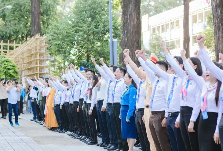 Khai mạc Đại hội Liên hiệp Thanh niên Việt Nam TP Hồ Chí Minh lần thứ 9 - Ảnh 2. Khai mạc Đại hội Liên hiệp Thanh niên Việt Nam TP Hồ Chí Minh lần thứ 9 - Ảnh 2.