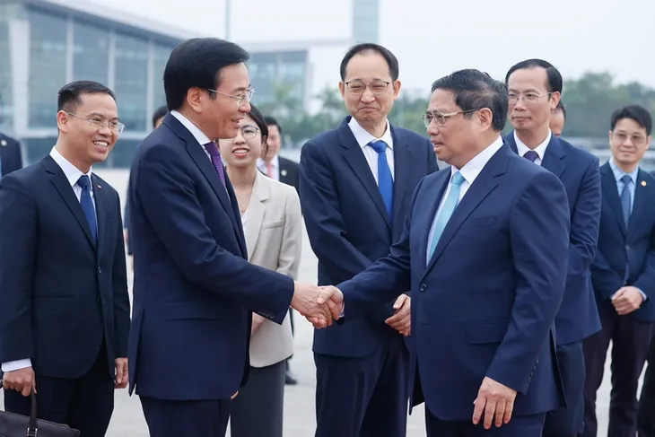 Thủ tướng Phạm Minh Chính lên đường tham dự các hội nghị GMS, ACMECS và CLMV tại Trung Quốc - Ảnh 2. Thủ tướng Phạm Minh Chính lên đường tham dự các hội nghị GMS, ACMECS và CLMV tại Trung Quốc - Ảnh 2.