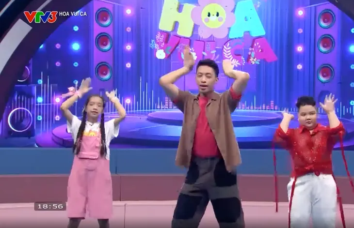 Hoa vui ca: Tập nhảy ca khúc Chú chuột nhắt - Ảnh 2. Hoa vui ca: Tập nhảy ca khúc Chú chuột nhắt - Ảnh 2.