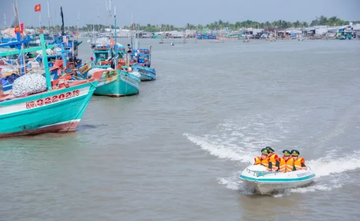 28 tỉnh, thành phố mở đợt cao điểm xử lý tàu cá “3 không” - Ảnh 1. 28 tỉnh, thành phố mở đợt cao điểm xử lý tàu cá “3 không” - Ảnh 1.