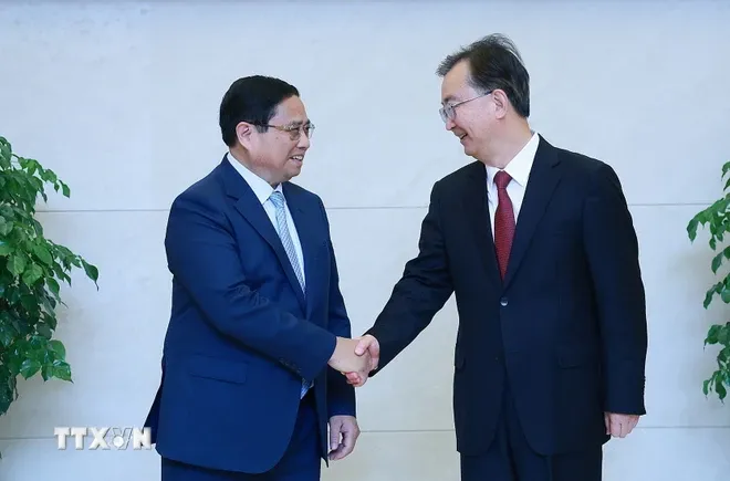 Thủ tướng Phạm Minh Chính gặp Bí thư Tỉnh ủy Vân Nam (Trung Quốc) - Ảnh 2. Thủ tướng Phạm Minh Chính gặp Bí thư Tỉnh ủy Vân Nam (Trung Quốc) - Ảnh 2.
