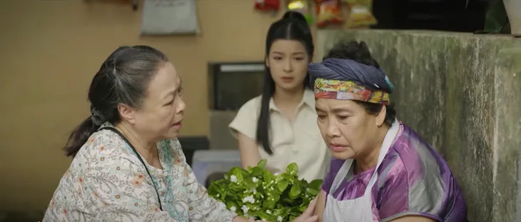 Hoa sữa về trong gió - Tập 46: Phương bị trầm cảm, vẫn không mở lòng với mẹ - Ảnh 5. Hoa sữa về trong gió - Tập 46: Phương bị trầm cảm, vẫn không mở lòng với mẹ - Ảnh 5.
