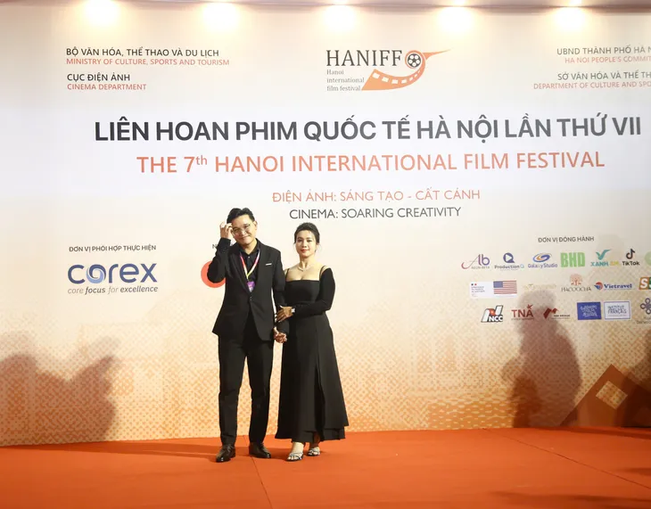 Dàn sao đổ bộ thảm đỏ khai mạc LHP quốc tế Hà Nội lần thứ VII - Ảnh 6. Dàn sao đổ bộ thảm đỏ khai mạc LHP quốc tế Hà Nội lần thứ VII - Ảnh 6.