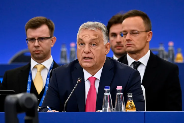 Châu Âu thúc giục ông Trump ủng hộ Ukraine, tránh chiến tranh thương mại - Ảnh 1. Châu Âu thúc giục ông Trump ủng hộ Ukraine, tránh chiến tranh thương mại - Ảnh 1.