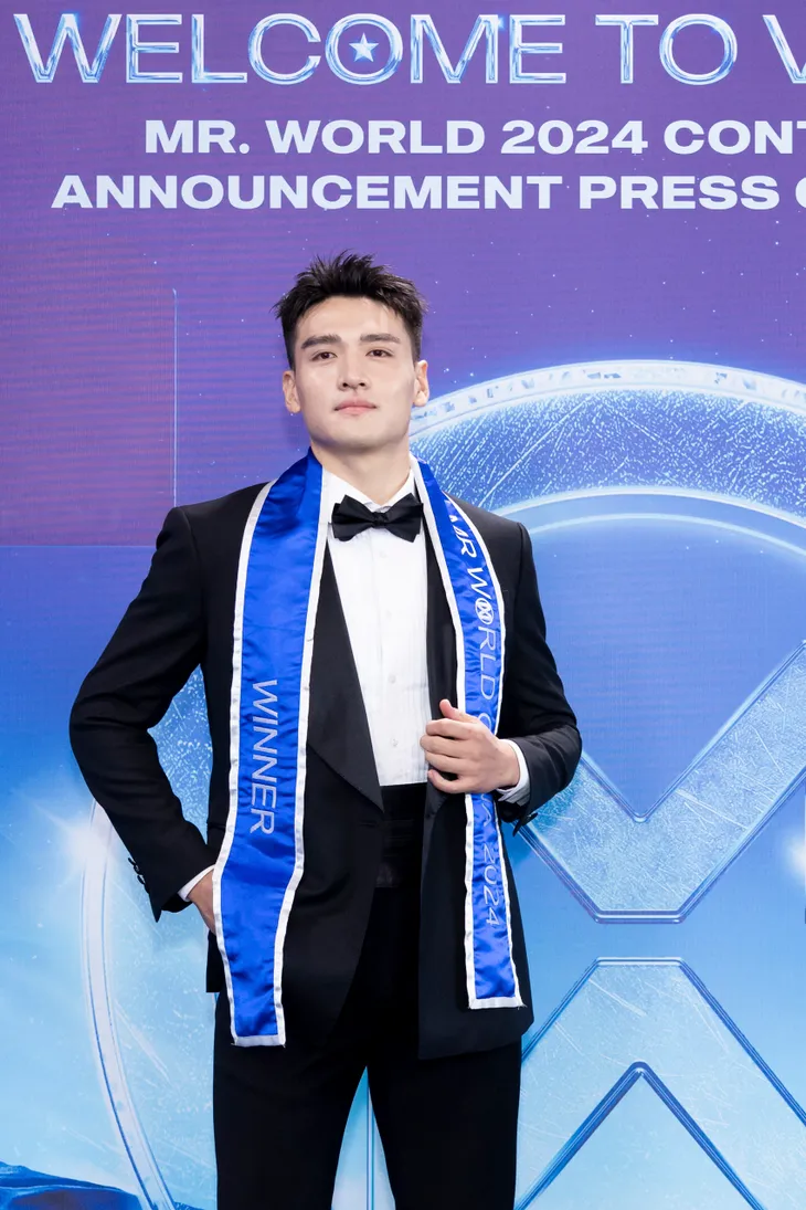 Phạm Tuấn Ngọc hội ngộ dàn thí sinh cực phẩm của Nam vương quốc tế 2024 - Ảnh 3. Phạm Tuấn Ngọc hội ngộ dàn thí sinh cực phẩm của Nam vương quốc tế 2024 - Ảnh 3.