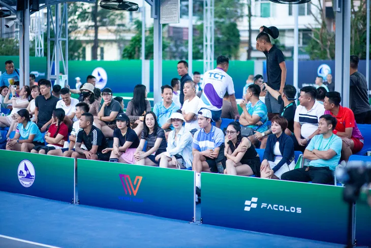 Nhiều trận đấu hấp dẫn ngày khai mạc giải Pickleball Chanlleger 2024 tại TP Hạ Long - Ảnh 6. Nhiều trận đấu hấp dẫn ngày khai mạc giải Pickleball Chanlleger 2024 tại TP Hạ Long - Ảnh 6.