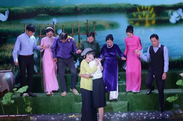 Liên hoan Sân khấu TP Hồ Chí Minh tô đậm vai trò và sứ mệnh của nghệ sĩ - Ảnh 2. Liên hoan Sân khấu TP Hồ Chí Minh tô đậm vai trò và sứ mệnh của nghệ sĩ - Ảnh 2.