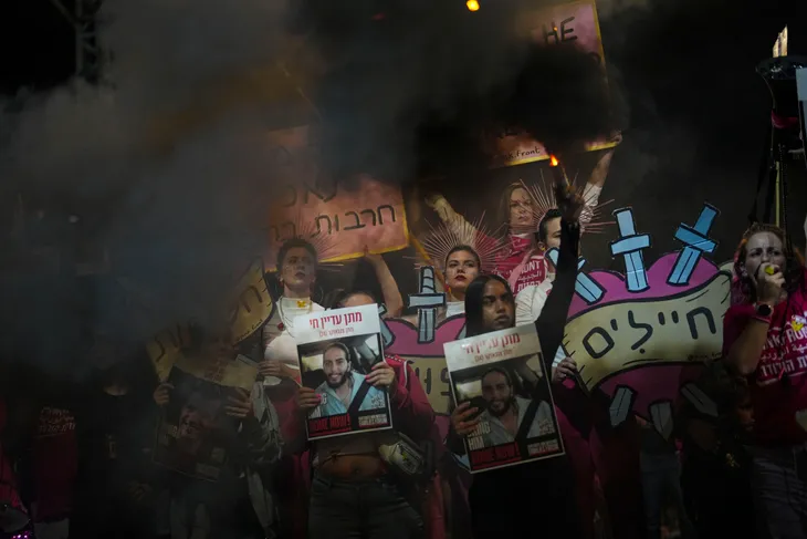 Qatar tạm ngừng vai trò trung gian đàm phán về Gaza - Ảnh 1. Qatar tạm ngừng vai trò trung gian đàm phán về Gaza - Ảnh 1.