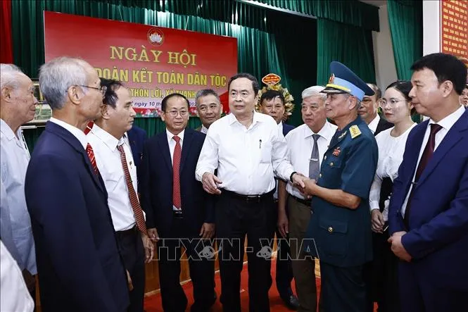 Chủ tịch Quốc hội Trần Thanh Mẫn dự Ngày hội Đại đoàn kết toàn dân tộc tại Hà Nam - Ảnh 2. Chủ tịch Quốc hội Trần Thanh Mẫn dự Ngày hội Đại đoàn kết toàn dân tộc tại Hà Nam - Ảnh 2.