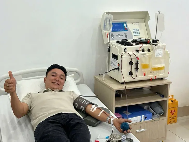 Cán bộ công an hiến tiểu cầu cứu khẩn cấp cứu sống 2 trẻ nhỏ ở Đắk Lắk - Ảnh 2. Cán bộ công an hiến tiểu cầu cứu khẩn cấp cứu sống 2 trẻ nhỏ ở Đắk Lắk - Ảnh 2.