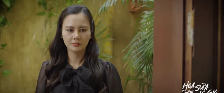 Hoa sữa về trong gió: Bà Trúc buồn vì con dâu nói dối - Ảnh 3. Hoa sữa về trong gió: Bà Trúc buồn vì con dâu nói dối - Ảnh 3.