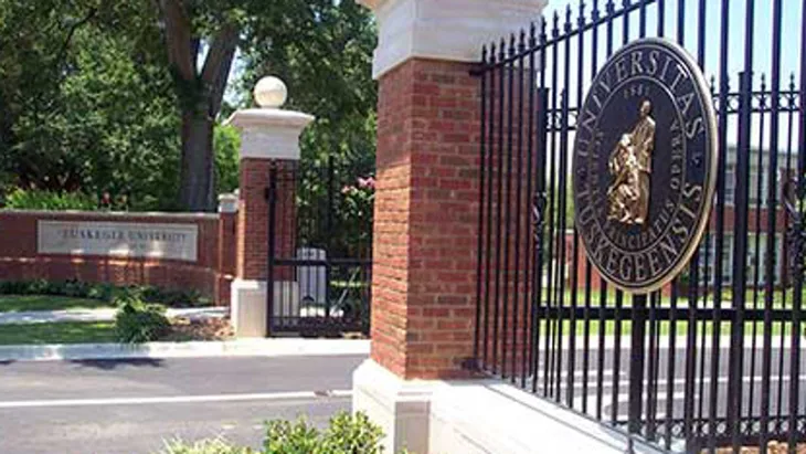 Xả súng ở trường đại học Alabama (Mỹ) làm 1 người thiệt mạng, 16 người bị thương - Ảnh 1. Xả súng ở trường đại học Alabama (Mỹ) làm 1 người thiệt mạng, 16 người bị thương - Ảnh 1.
