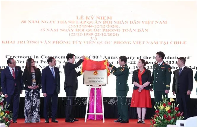 Chủ tịch nước Lương Cường dự lễ kỷ niệm ngày thành lập Quân đội nhân dân Việt Nam tại Chile - Ảnh 2. Chủ tịch nước Lương Cường dự lễ kỷ niệm ngày thành lập Quân đội nhân dân Việt Nam tại Chile - Ảnh 2.
