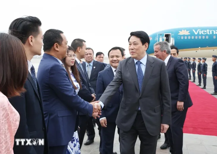 Chủ tịch nước Lương Cường bắt đầu chuyến thăm chính thức Peru và dự Tuần lễ Cấp cao APEC - Ảnh 4. Chủ tịch nước Lương Cường bắt đầu chuyến thăm chính thức Peru và dự Tuần lễ Cấp cao APEC - Ảnh 4.