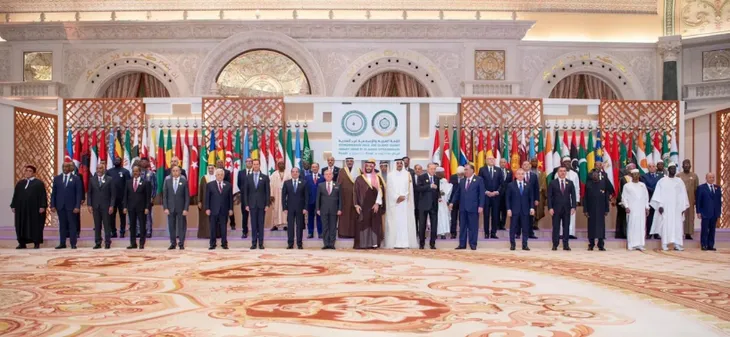 Thái tử Saudi Arabia cáo buộc Israel phạm tội “diệt chủng tập thể” ở Gaza - Ảnh 1. Thái tử Saudi Arabia cáo buộc Israel phạm tội “diệt chủng tập thể” ở Gaza - Ảnh 1.
