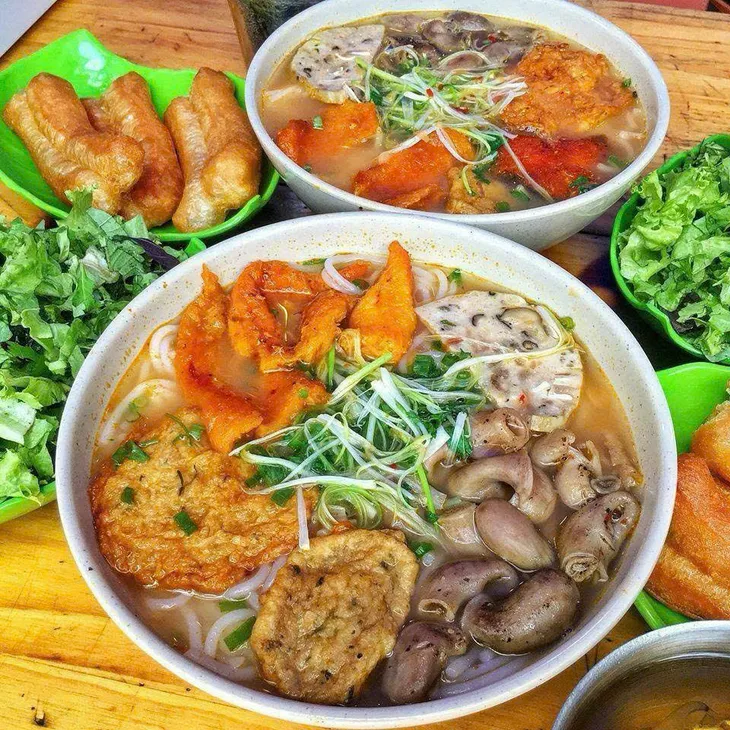 Góc trải nghiệm: Food Tour Hải Phòng - điểm nhấn du lịch thành phố Hoa phượng đỏ - Ảnh 5. Góc trải nghiệm: Food Tour Hải Phòng - điểm nhấn du lịch thành phố Hoa phượng đỏ - Ảnh 5.