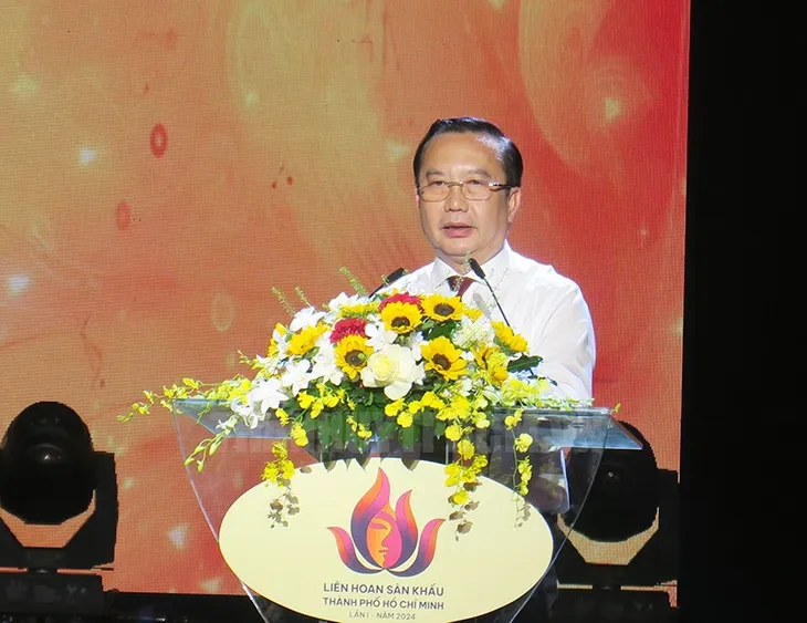 Khai mạc Liên hoan Sân khấu TP Hồ Chí Minh lần thứ 1 - Ảnh 1. Khai mạc Liên hoan Sân khấu TP Hồ Chí Minh lần thứ 1 - Ảnh 1.