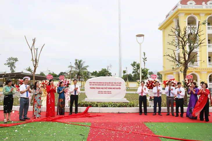 Ngành Giáo dục Hạ Long tìm giải pháp phát triển trong kỷ nguyên mới - Kỷ nguyên vươn mình của dân tộc - Ảnh 5. Ngành Giáo dục Hạ Long tìm giải pháp phát triển trong kỷ nguyên mới - Kỷ nguyên vươn mình của dân tộc - Ảnh 5.