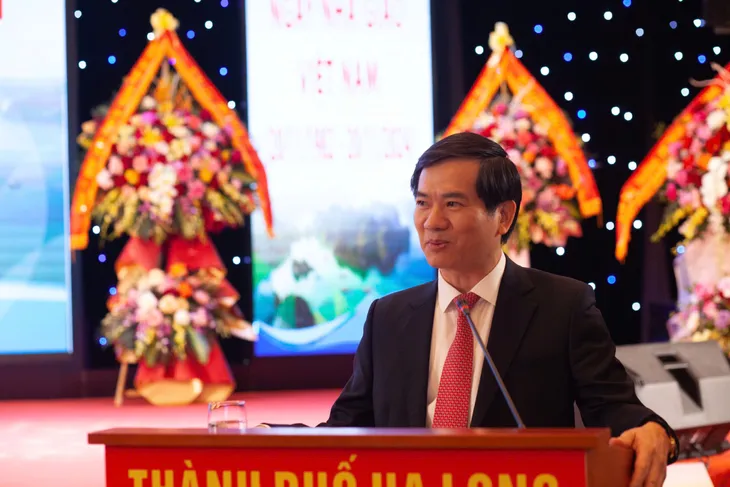 TP Hạ Long cần đặt mục tiêu vào nhóm địa phương dẫn đầu cả nước về phát triển giáo dục - Ảnh 3. TP Hạ Long cần đặt mục tiêu vào nhóm địa phương dẫn đầu cả nước về phát triển giáo dục - Ảnh 3.