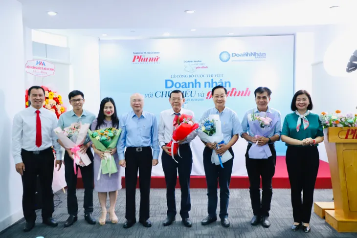 Doanh nhân với chữ hiếu và gia đình: Hơn cả một sân chơi chữ nghĩa - Ảnh 1. Doanh nhân với chữ hiếu và gia đình: Hơn cả một sân chơi chữ nghĩa - Ảnh 1.