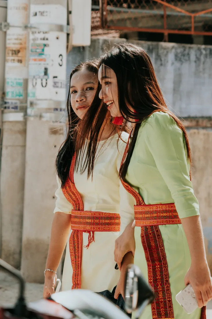 Trang phục truyền thống trong lễ hội Katê của người Chăm - Ảnh 5. Trang phục truyền thống trong lễ hội Katê của người Chăm - Ảnh 5.